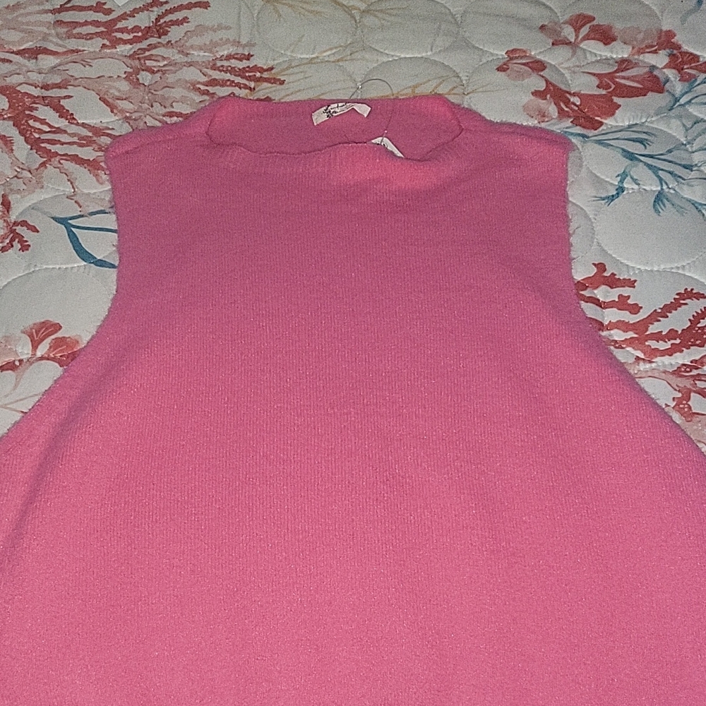 BNWT Free People Pink Sleeveless Fuzzy Sweater